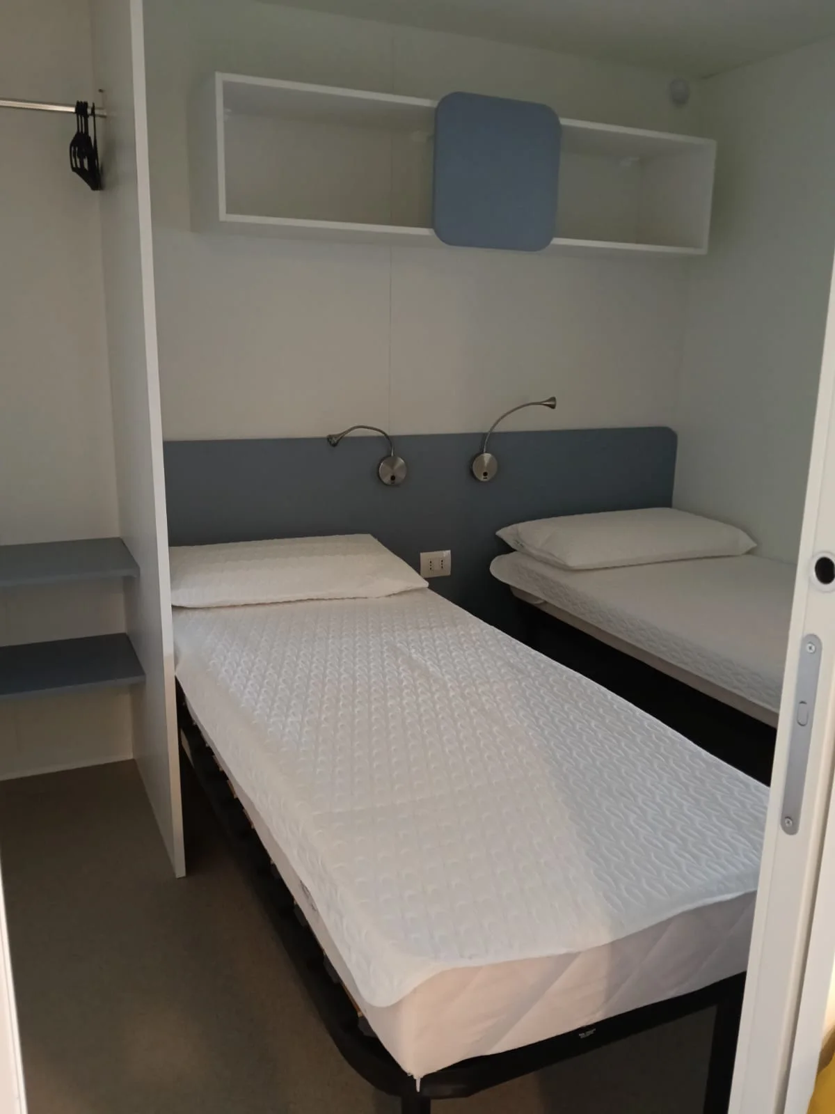 Mobilhome — camera con due letti singoli