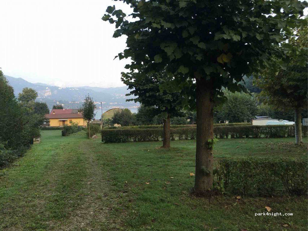 Vista sul Lago d'Orta dalle piazzole